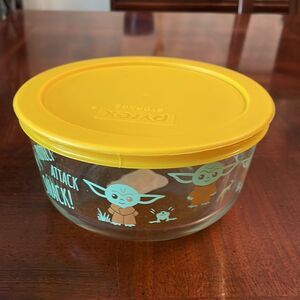 Yoda Star Wars Glass Pyrex Bowl and Lid New